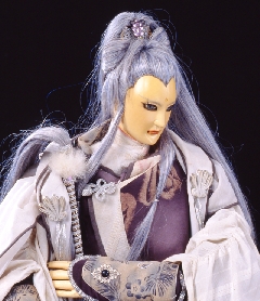 東無君